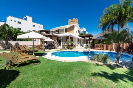 Casa com 5 Quartos à venda, 340m² no Canto Grande, Bombinhas