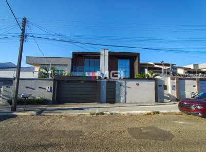 Sobrado com 5 Quartos à venda, 270m² no Moinho dos Ventos, Goiânia