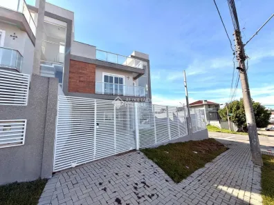 Sobrado com 3 Quartos à venda, 215m² no Capão Raso, Curitiba