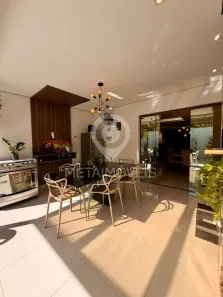 Casa com 5 Quartos para alugar, 250m² no Uruguai, Teresina