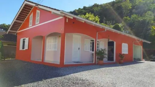Casa com 3 Quartos à venda, 140m² no Primeiro de Maio, Brusque
