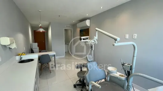 Sala Comercial à venda, 28m² no Recreio dos Bandeirantes, Rio de Janeiro