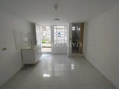 Casa com 1 Quarto para alugar, 20m² no Bosque da Saúde, São Paulo