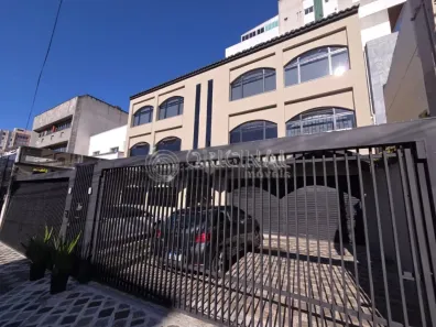Apartamento com 2 Quartos para alugar, 75m² no Centro, Curitiba