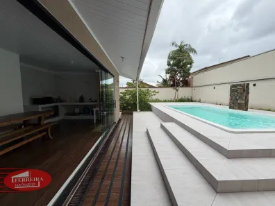 Sobrado com 4 Quartos à venda, 132m² no Guaratuba, Guaratuba
