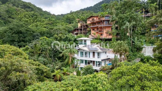 Casa com 4 Quartos à venda, 240m² no Domingas Dias, Ubatuba