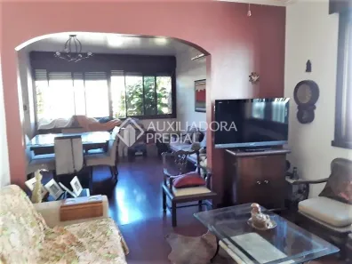 Casa com 3 Quartos à venda, 240m² no Chácara das Pedras, Porto Alegre