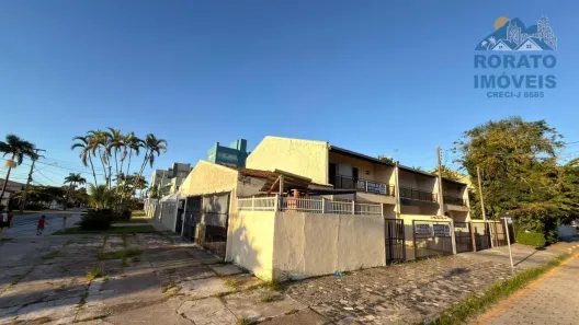 Sobrado com 4 Quartos à venda, 150m² no Centro, Matinhos