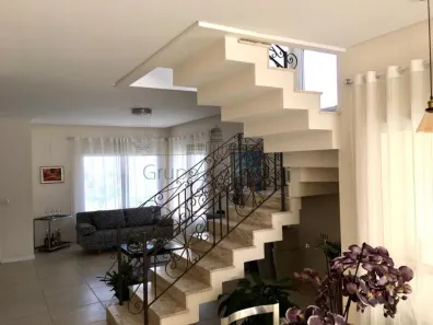 Casa de Condomínio com 4 Quartos à venda, 289m² no Bairro do Grama, Caçapava