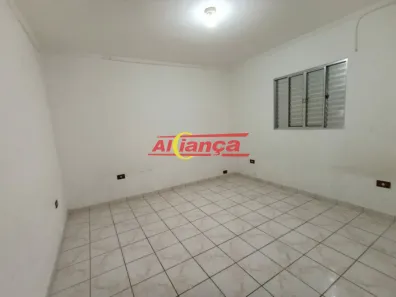 Casa com 1 Quarto para alugar, 55m² no Vila Milton, Guarulhos