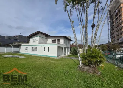 Imóvel Comercial para alugar, 230m² no Centro, Camboriú