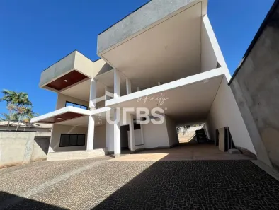 Casa com 4 Quartos à venda, 500m² no Plano Diretor Sul, Palmas