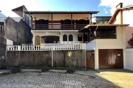 Casa com 4 Quartos à venda, 147m² no Alto, Teresópolis