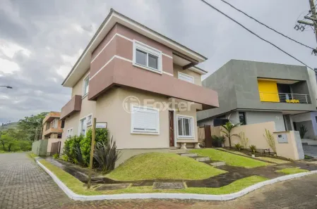 Casa de Condomínio com 4 Quartos à venda, 175m² no Hípica, Porto Alegre