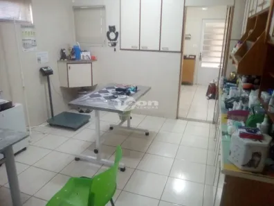 Sobrado com 3 Quartos à venda, 209m² no Pinheirinho, Santo André