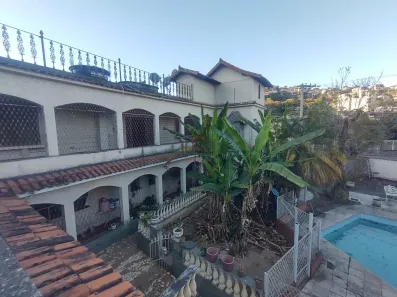 Casa com 8 Quartos à venda, 996m² no Bandeirantes, Juiz de Fora