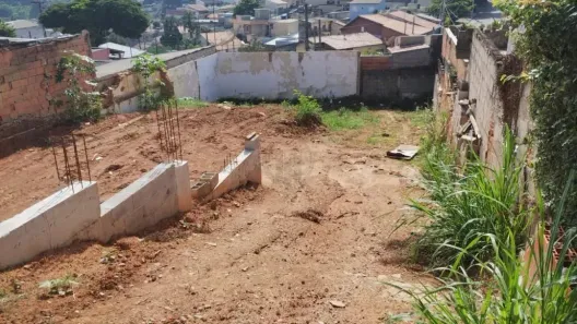Lote/Terreno à venda, 300m² no Jardim do Lago, Jundiaí