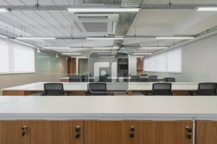 Sala Comercial para alugar, 105m² no Vila Olímpia, São Paulo