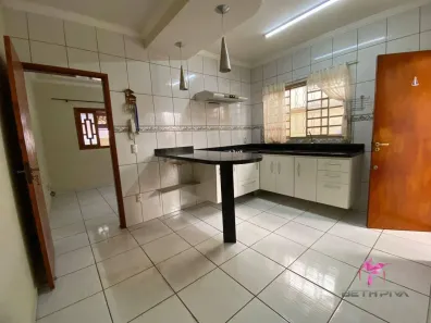 Casa com 2 Quartos à venda, 61m² no Jardim Ana Lúcia, Leme
