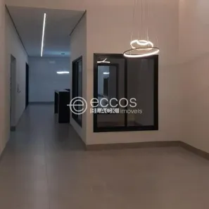 Casa com 3 Quartos à venda, 135m² no Jardim Holanda, Uberlândia