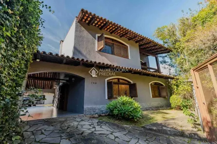 Casa com 3 Quartos à venda, 356m² no Ipanema, Porto Alegre