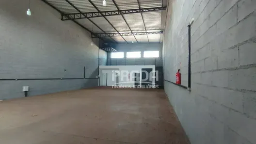 Galpão/Depósito/Armazém para alugar, 246m² no Shopping Park, Uberlândia