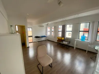 Sala Comercial à venda, 39m² no Menino Deus, Porto Alegre