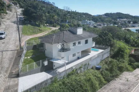 Casa com 3 Quartos à venda, 127m² no Ponta de Baixo, São José
