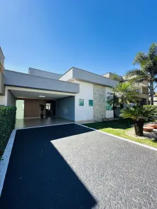 Casa de Condomínio com 3 Quartos à venda, 377m² no Jardins Madri, Goiânia