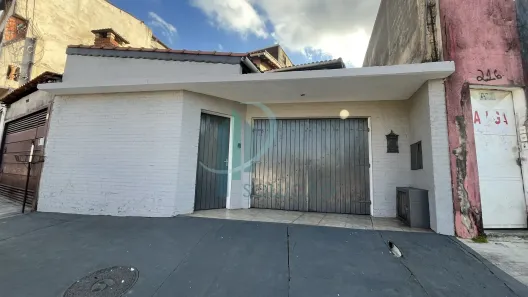Sobrado com 4 Quartos à venda, 270m² no Vila Romanópolis, Ferraz de Vasconcelos