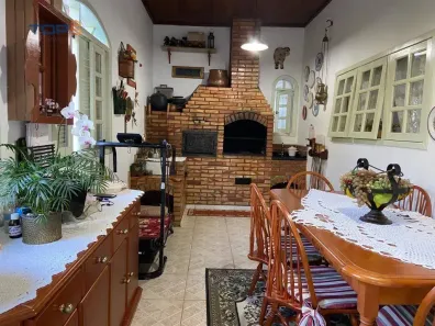 Casa de Condomínio com 5 Quartos à venda, 290m² no Parque das Palmeiras, Juiz de Fora