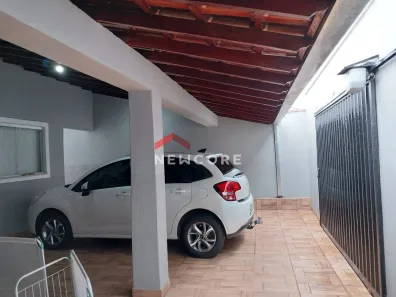 Casa com 3 Quartos à venda, 175m² no Jardim das Palmeiras, Uberlândia