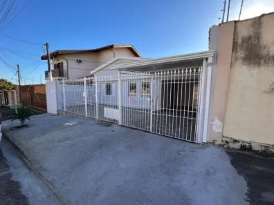 Casa com 3 Quartos para alugar, 150m² no Centro, Sumaré