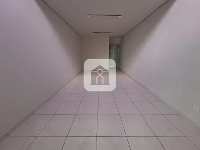 Ponto Comercial para alugar, 300m² no Alto Umuarama, Uberlândia