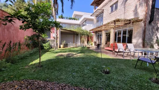 Casa com 9 Quartos para venda ou aluguel, 650m² no Jardim Cordeiro, São Paulo