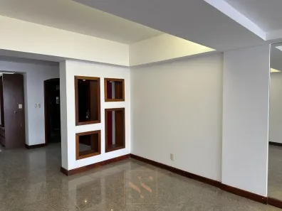 Apartamento com 4 Quartos para alugar, 317m² no Cremação, Belém