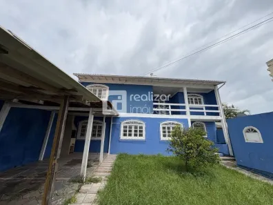 Casa com 3 Quartos para alugar, 200m² no Barreiros, São José