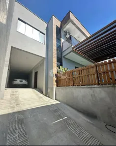 Casa com 3 Quartos à venda, 176m² no Serraria, São José