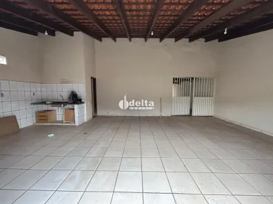 Casa com 5 Quartos à venda, 135m² no Laranjeiras, Uberlândia