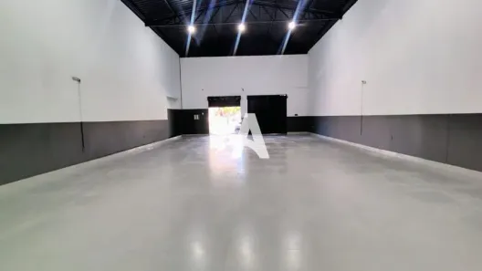 Sala Comercial para alugar, 240m² no Planalto, Uberlândia