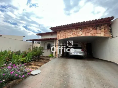 Casa com 3 Quartos à venda, 200m² no Jardim Ana Paula, Anápolis