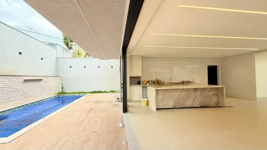 Sobrado com 5 Quartos à venda, 301m² no Jardins Valência, Goiânia