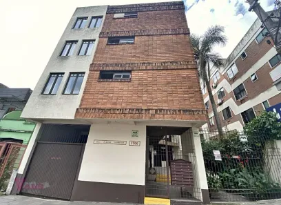 Ponto Comercial para alugar, 42m² no Centro, Santa Maria