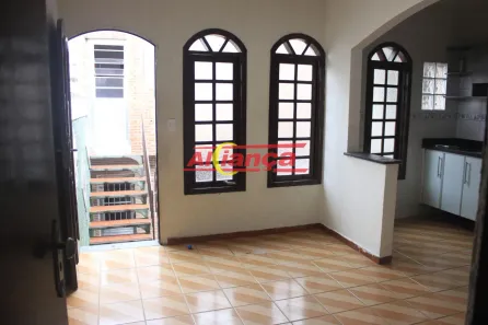 Casa com 2 Quartos para alugar, 110m² no Jardim City, Guarulhos
