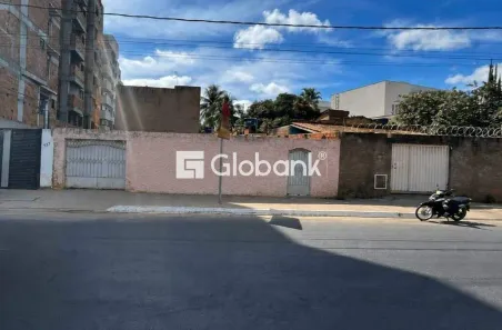 Lote/Terreno para alugar, 371m² no Vicente Guimarães, Montes Claros