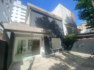 Casa com 1 Quarto para alugar, 190m² no Gonzaga, Santos