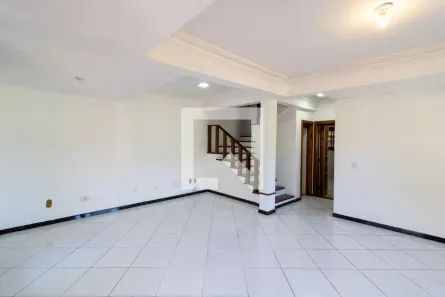 Casa com 4 Quartos à venda, 300m² no Teresópolis, Porto Alegre