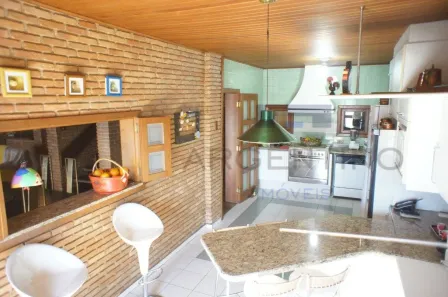 Casa com 4 Quartos à venda, 500m² no Vila Suissa, Mogi das Cruzes