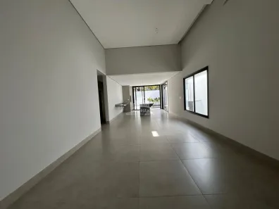 Casa com 3 Quartos à venda, 214m² no Jardim Inconfidência, Uberlândia