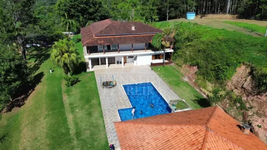 Fazenda/Sítio com 5 Quartos à venda, 20000m² no Centro, Juquitiba